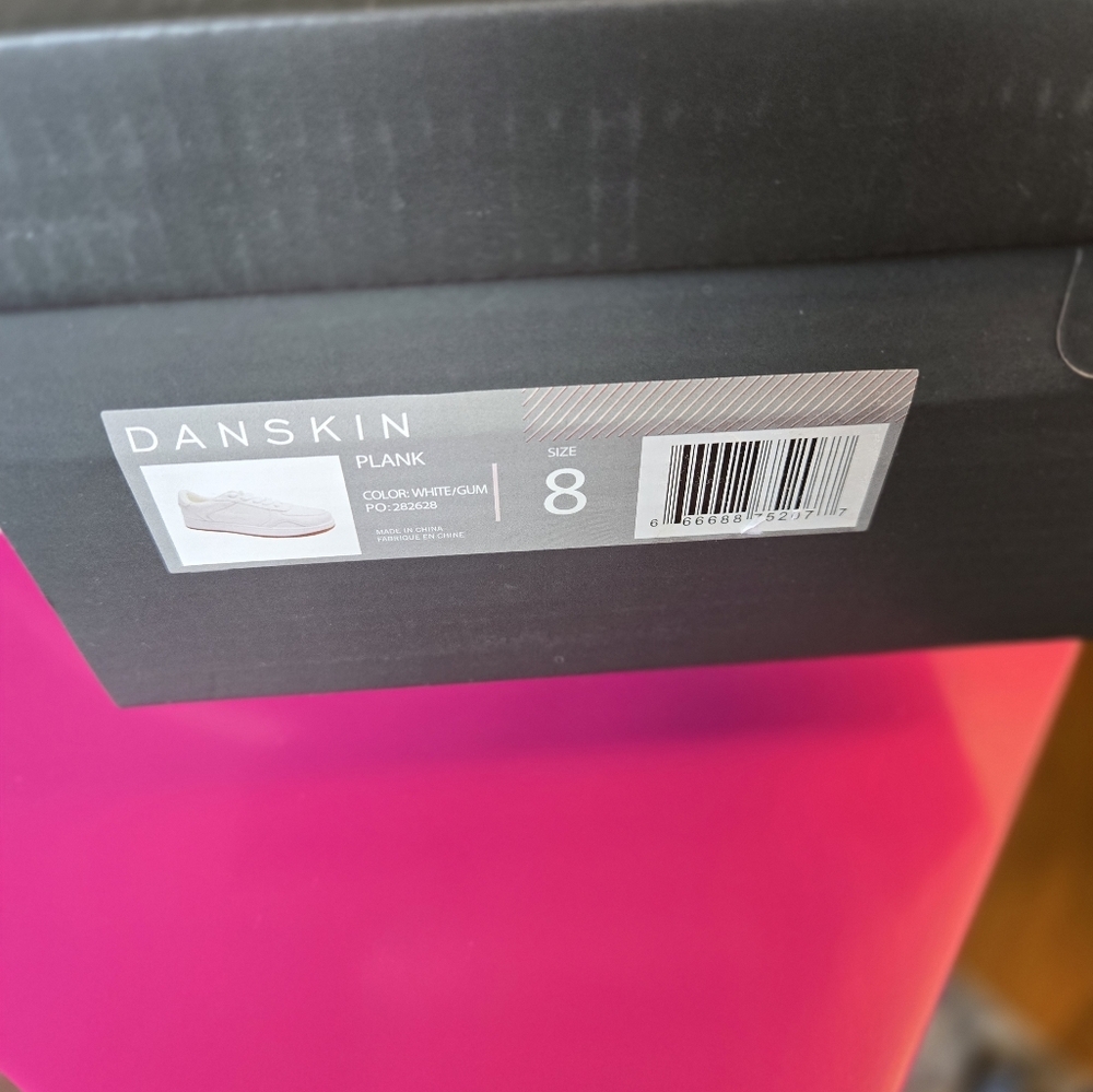 NIB, Danskin Stylish White Sneakers Size 8 - Picture 8 of 8